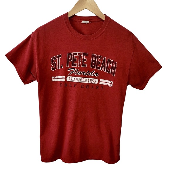 Gildan Other - St.Pete Beach Florida‎ Gulf Coast Red Size M